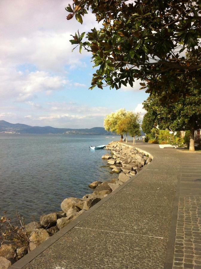 Bed and Breakfast Al Vicolo Dei Pescatori Anguillara Sabazia Exterior foto