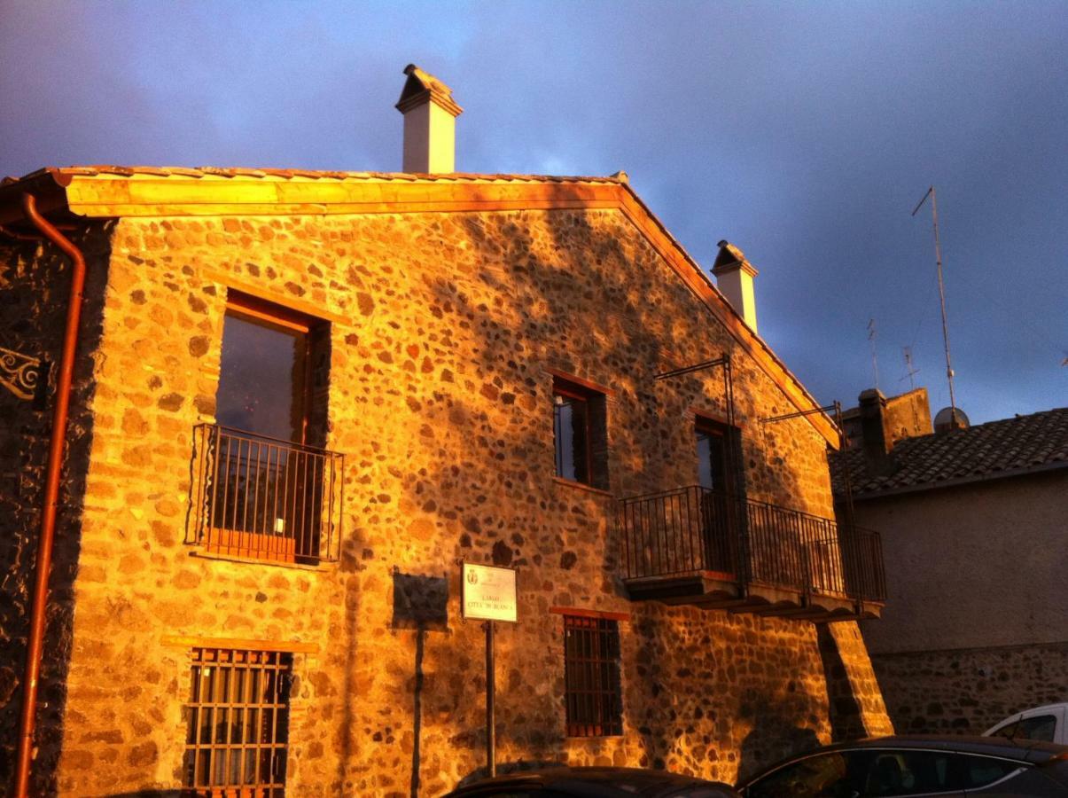 Bed and Breakfast Al Vicolo Dei Pescatori Anguillara Sabazia Exterior foto