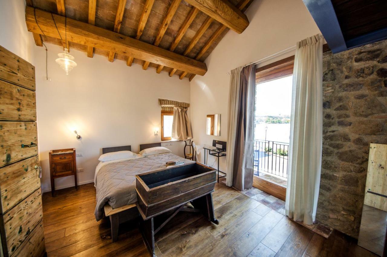 Bed and Breakfast Al Vicolo Dei Pescatori Anguillara Sabazia Exterior foto